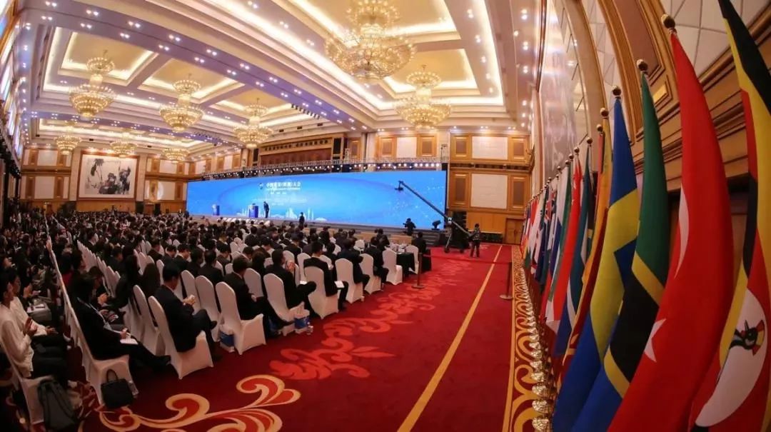 LED顯示屏,室內(nèi)全彩LED,戶外LED顯示屏,LED顯示屏供應(yīng)商,戶外彩色LED顯示屏,LED顯示屏生產(chǎn)廠家,高密度LED全彩顯示屏,湖南LED顯示屏,湖南室內(nèi)全彩LED